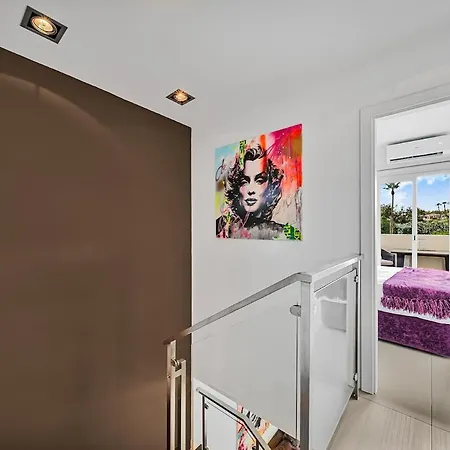 Luxury, Boutique Two-bedroom Modern Townhouse With Golf Views Villa *