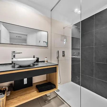 Luxury, Boutique Two-bedroom Modern Townhouse With Golf Views וילה