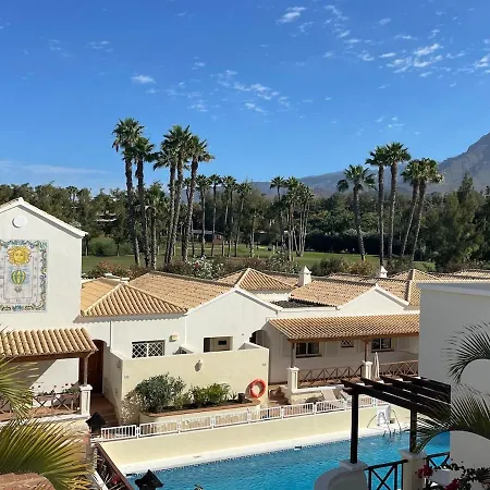 Luxury, Boutique Two-bedroom Modern Townhouse With Golf Views Villa