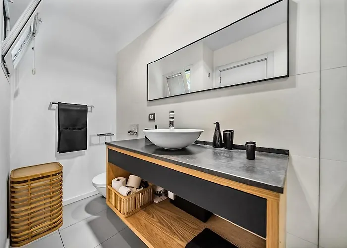 Willa Luxury, Boutique Two-bedroom Modern Townhouse With Golf Views