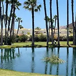 Villa Luxury, Boutique Two-bedroom Modern Townhouse With Golf Views