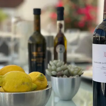 Willa Luxury, Boutique Two-bedroom Modern Townhouse With Golf Views