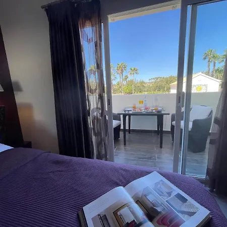 Luxury, Boutique Two-bedroom Modern Townhouse With Golf Views *