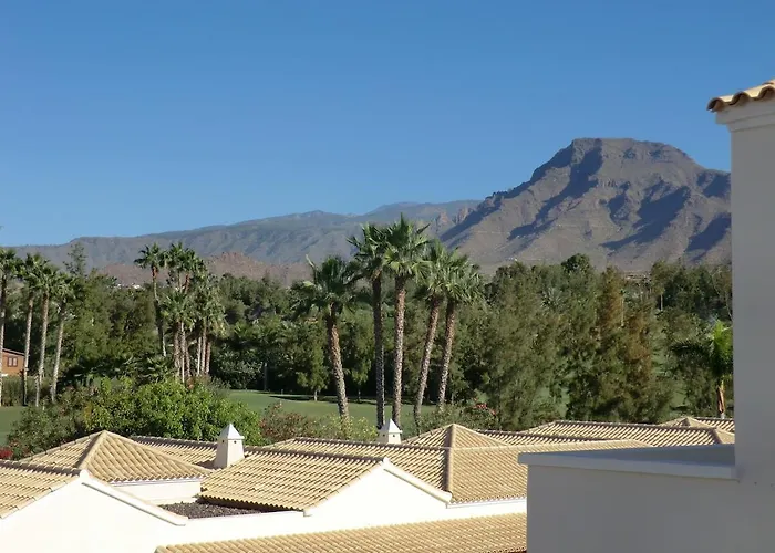 Villa Luxury, Boutique Two-bedroom Modern Townhouse With Golf Views Arona (Tenerife)