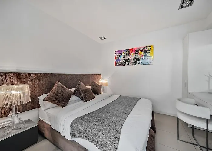 Villa Luxury, Boutique Two-bedroom Modern Townhouse With Golf Views