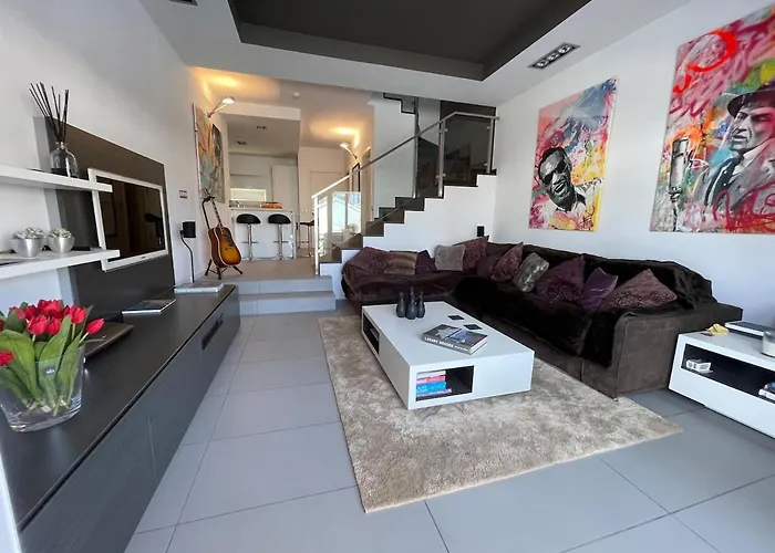Luxury, Boutique Two-bedroom Modern Townhouse With Golf Views Villa Arona (Tenerife)